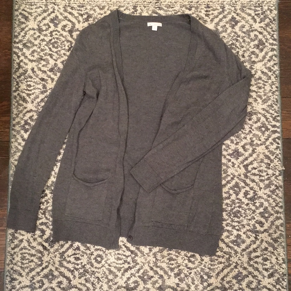 Gray pocket cardigan